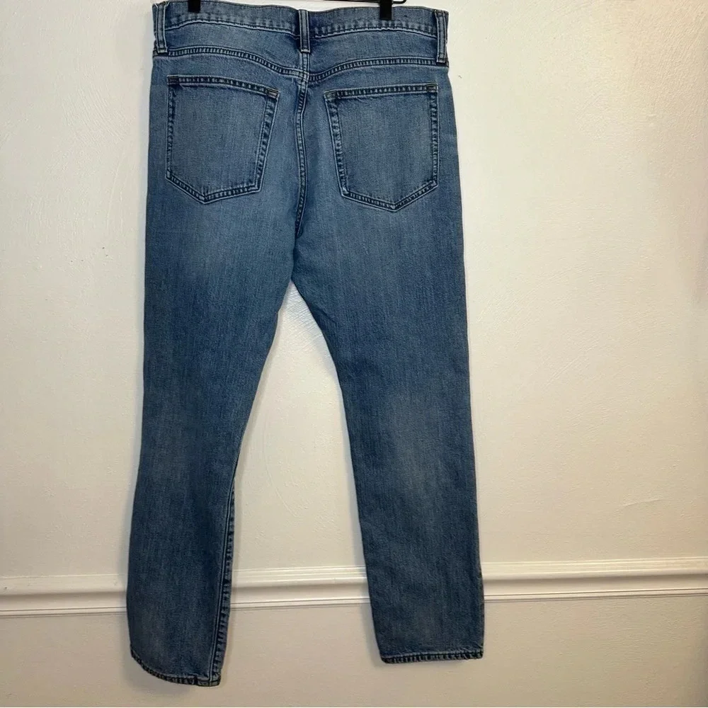 J Crew Men's Straight-fit jean in signature flex size 34/30(e5